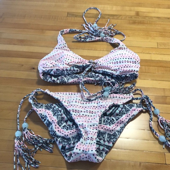 Victoria’s Secret Boho Bathing Suit - Picture 4 of 4